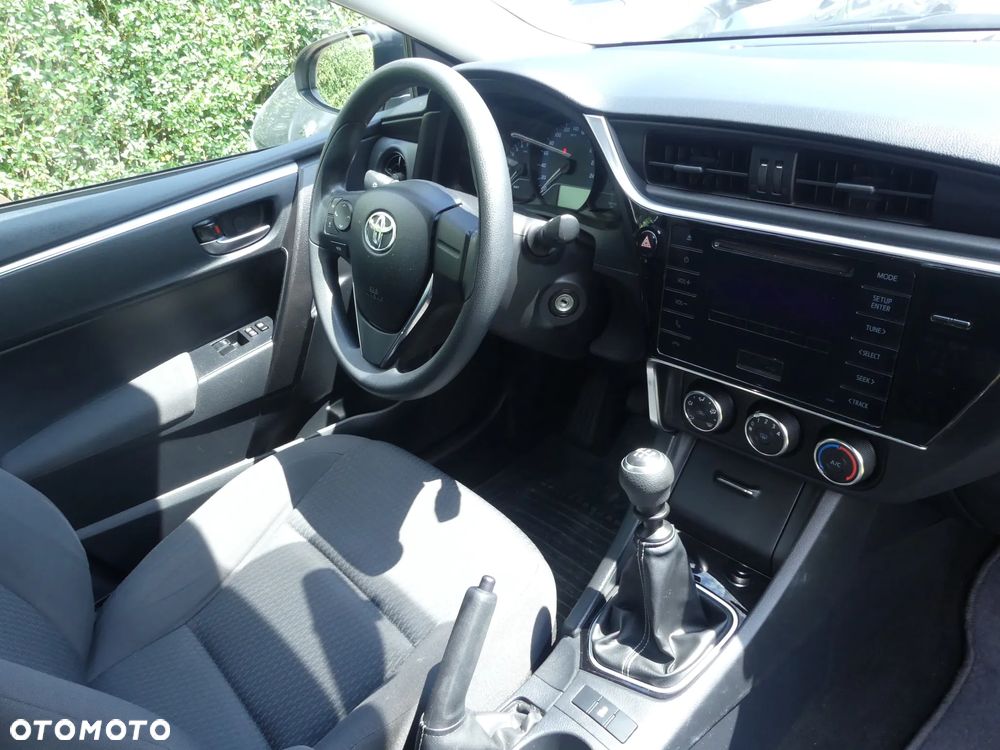 Toyota Corolla 1.33 Comfort - 24