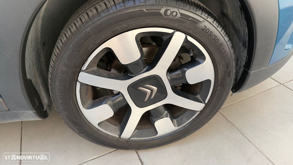Citroën C4 Cactus 1.2 PureTech Shine EAT6 - 18