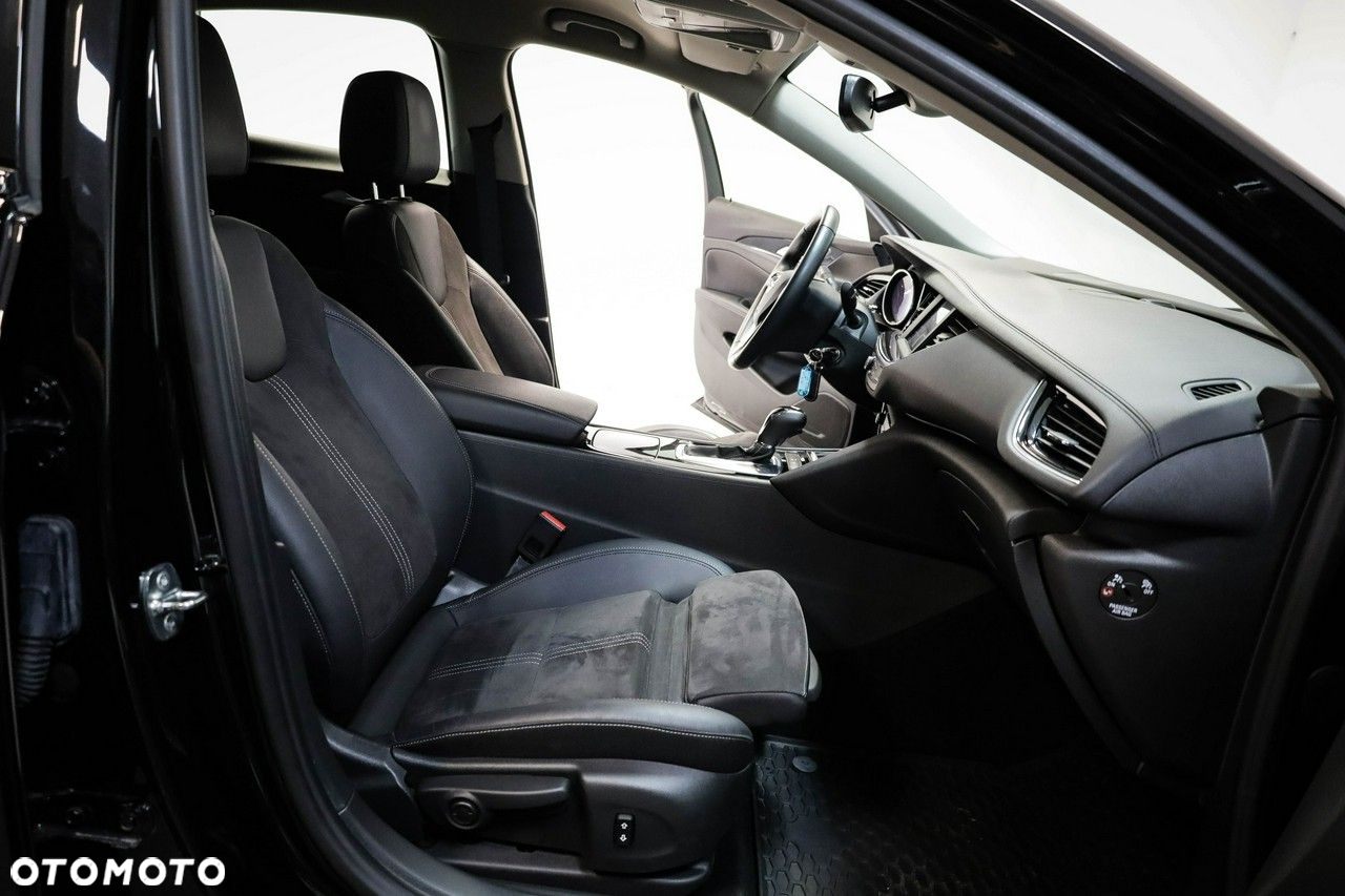 Opel Insignia - 22
