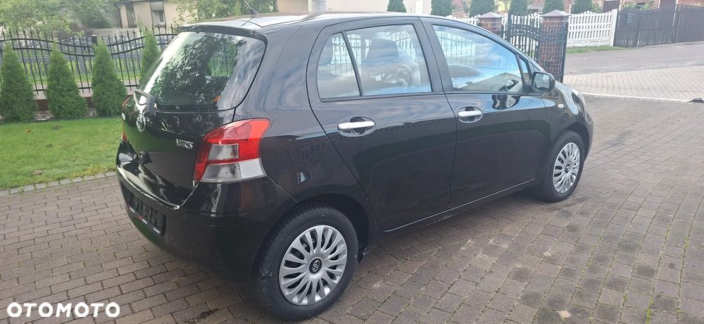 Toyota Yaris 1.0 Entry EU5 - 30