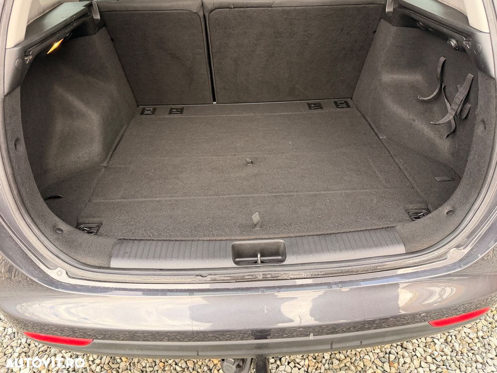 Kia Ceed 1.4 CRDi 90 SW Vision - 14