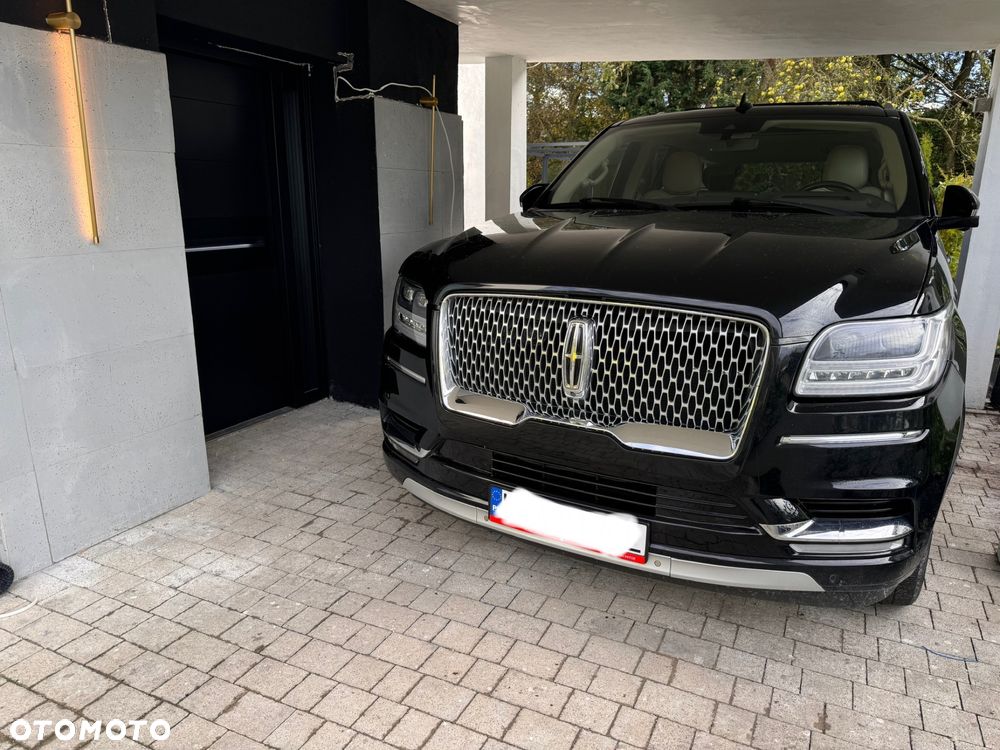 Lincoln Navigator - 2