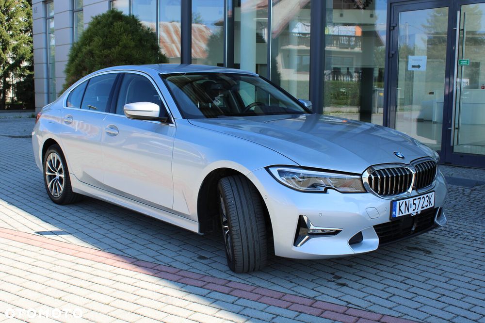 BMW Seria 3 330i Sport Line - 5
