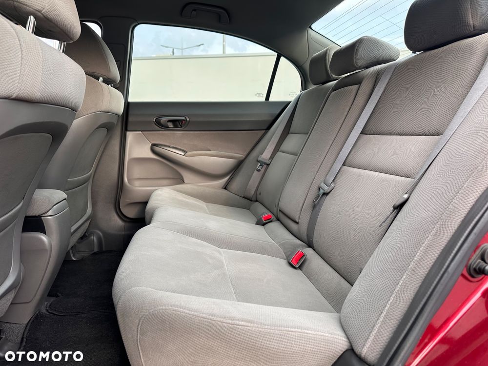 Honda Civic 1.8 Comfort - 21