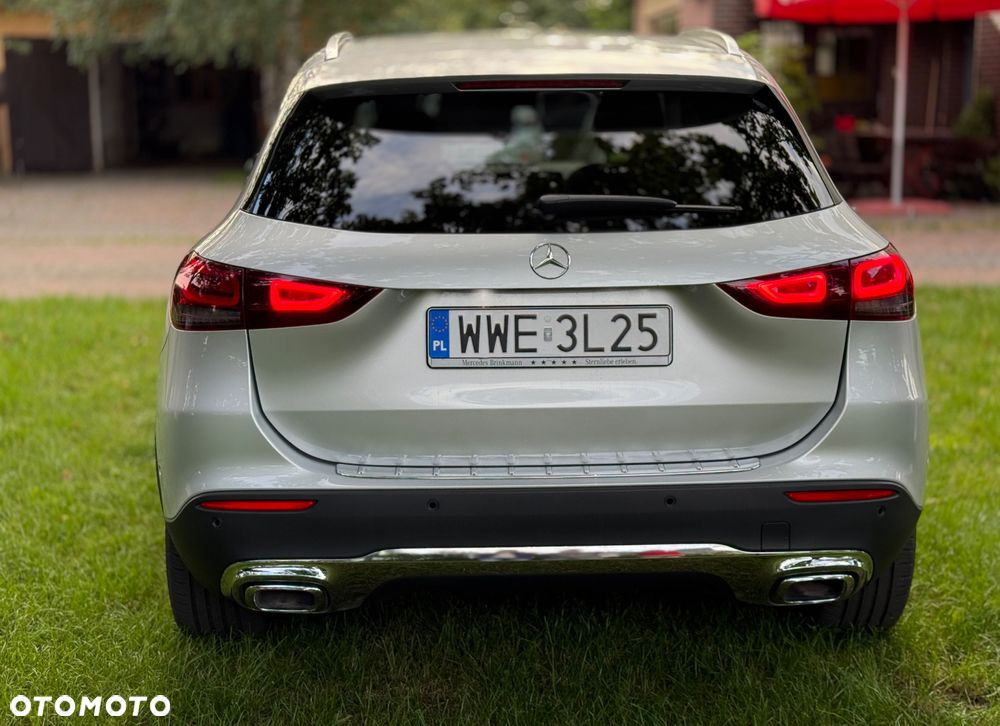 Mercedes-Benz GLA 220 d 4-Matic 8G-DCT - 9