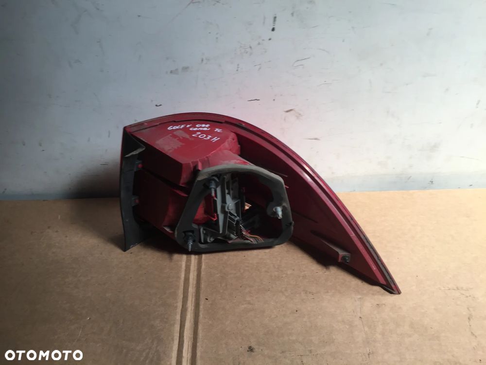 VW GOLF V KOMBI 09R LAMPA LEWA TYŁ - 2