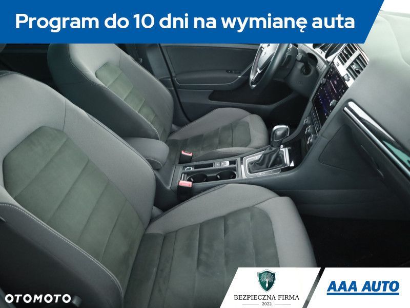 Volkswagen Golf Variant - 9