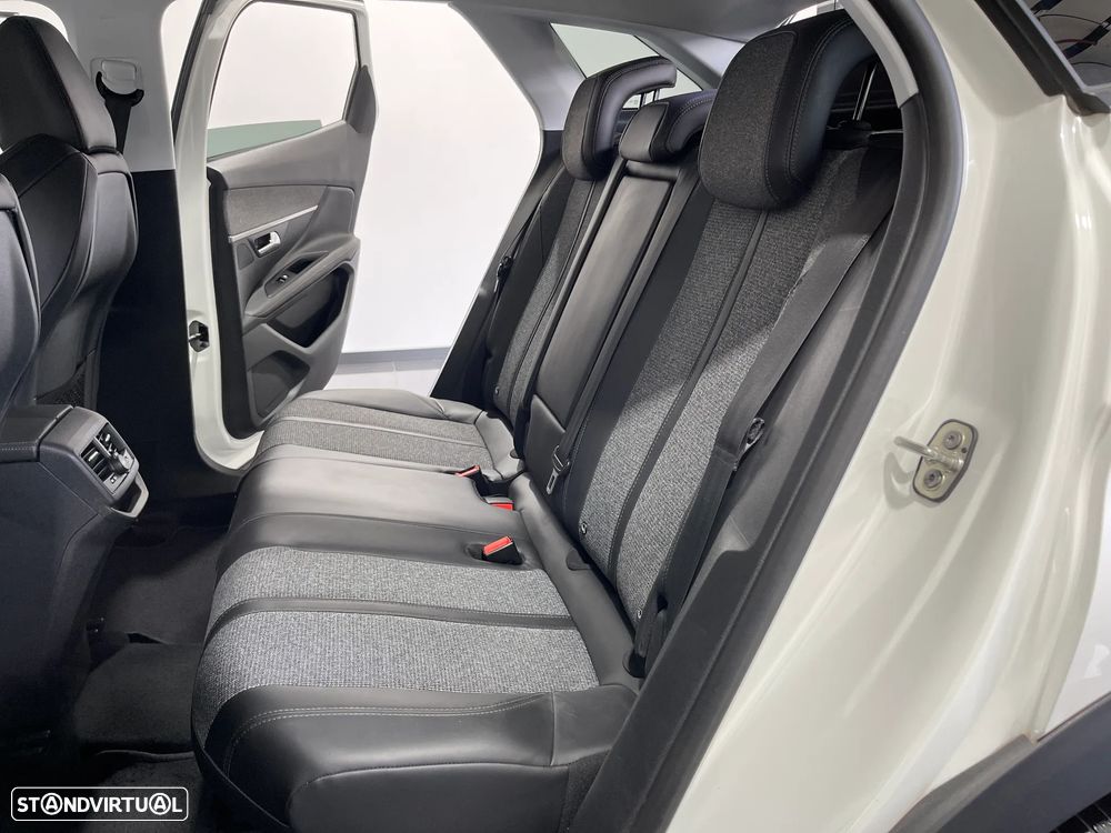 Peugeot 3008 1.5 BlueHDi Allure - 41