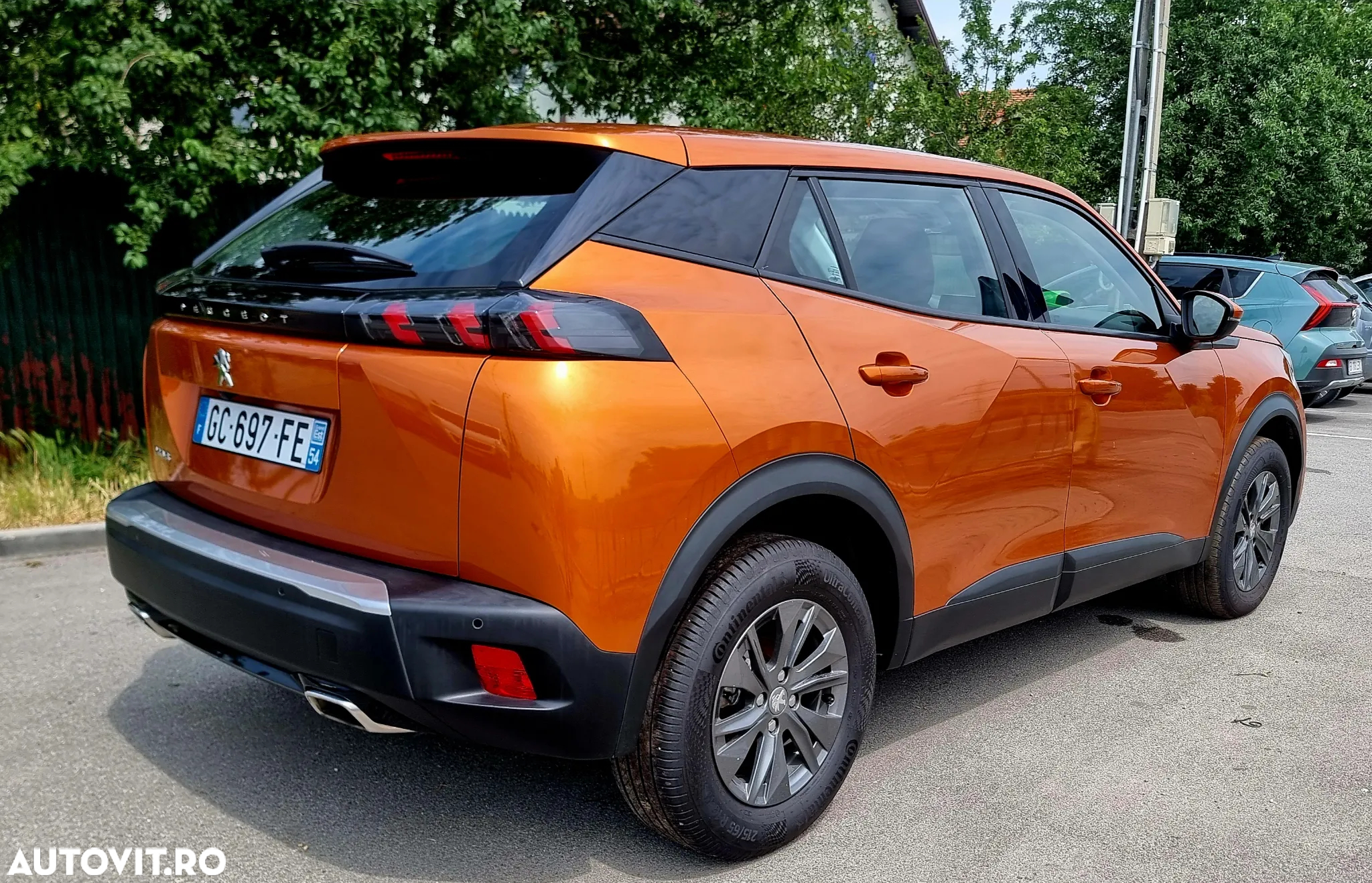 Peugeot 2008 PureTech 130 EAT8 Allure - 6