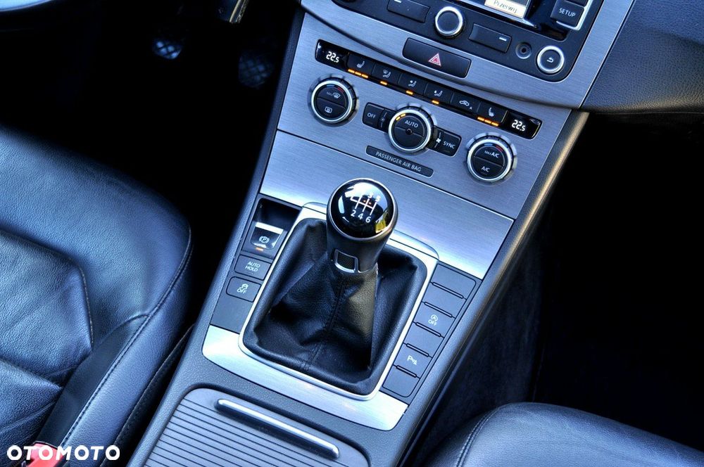 Volkswagen Passat Variant - 15