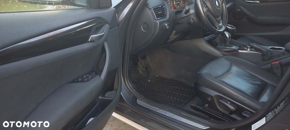 BMW X1 xDrive18d xLine - 15