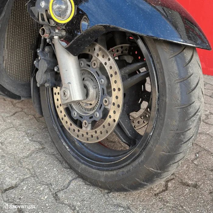 Suzuki Burgman 650 - 6