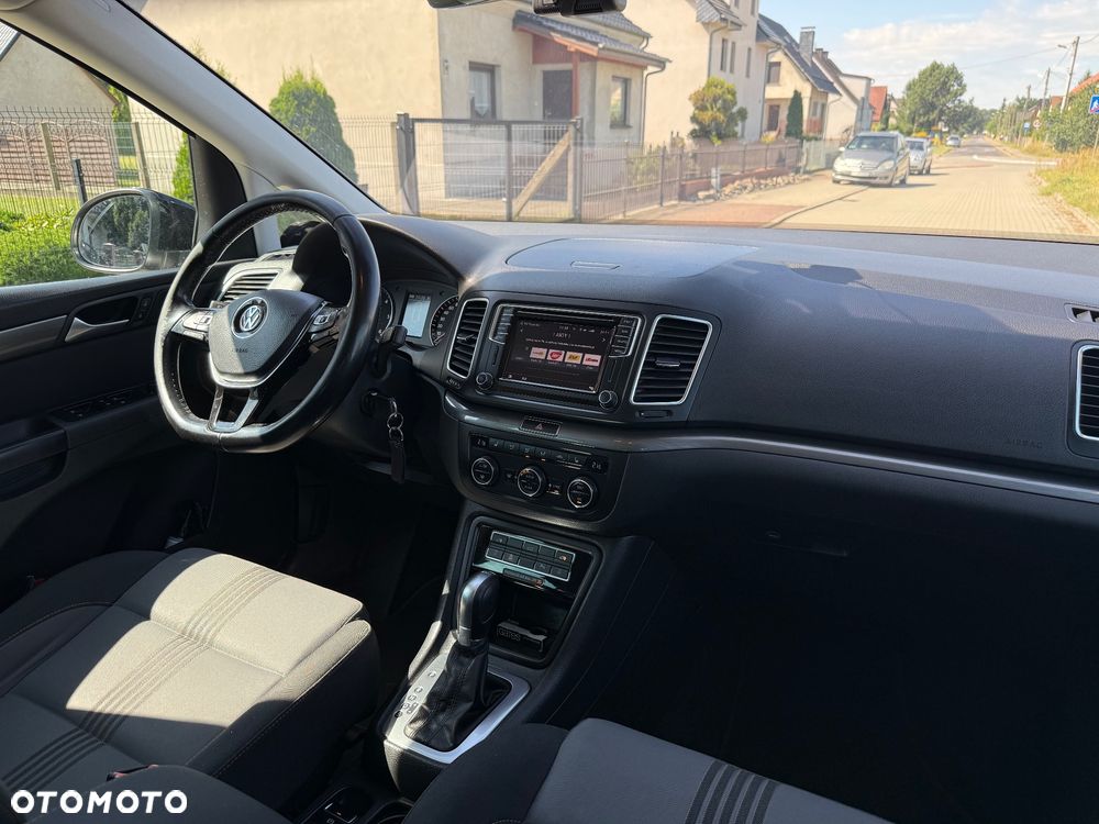 Volkswagen Sharan 2.0 TDI DSG (BlueMotion Technology) Sound - 17
