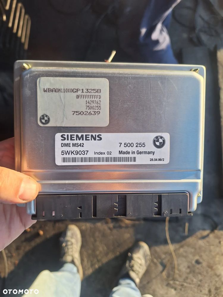 komputer sterownik  silnika  BMW E39 5WK9037 7500255   (113/2) - 2