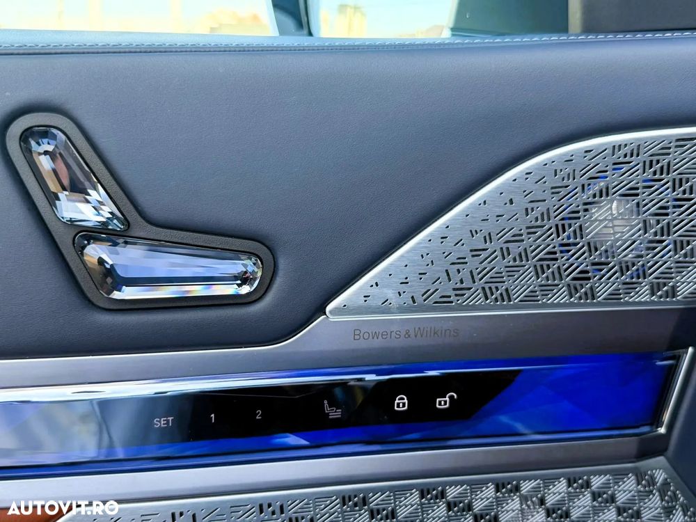 BMW i7 - 13