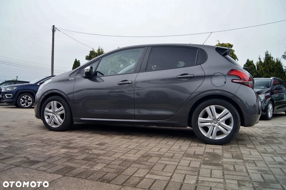Peugeot 208 1.2 PureTech Style - 36