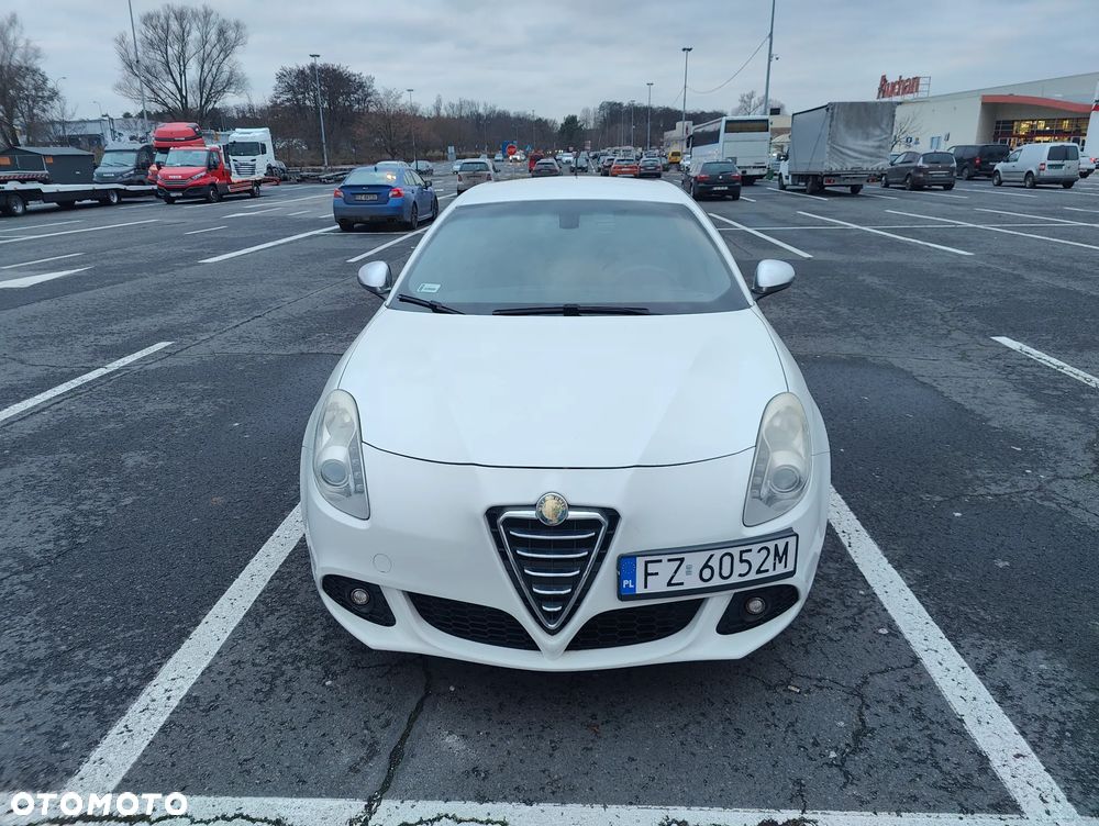 Alfa Romeo Giulietta - 2