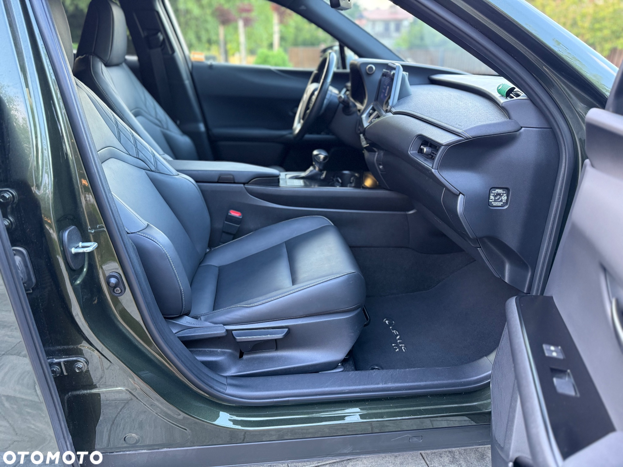 Lexus UX - 13