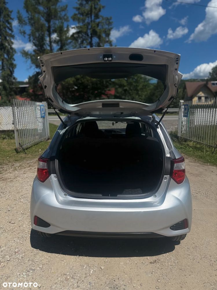 Toyota Yaris 1.0 Premium EU6 - 17