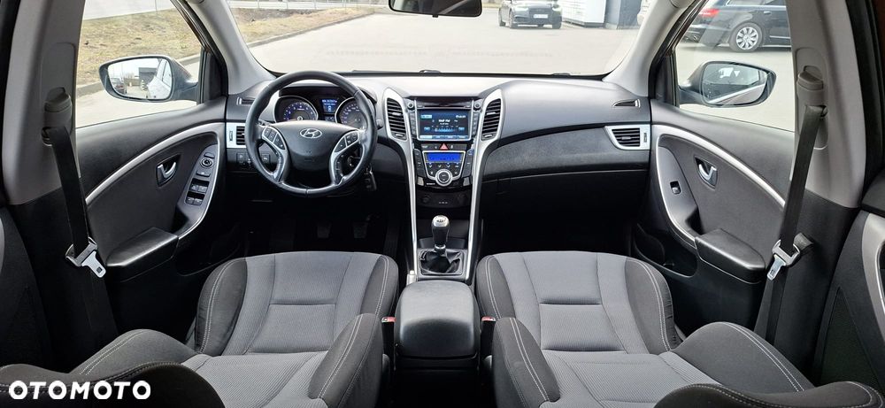 Hyundai i30 1.6 GDI Style - 10