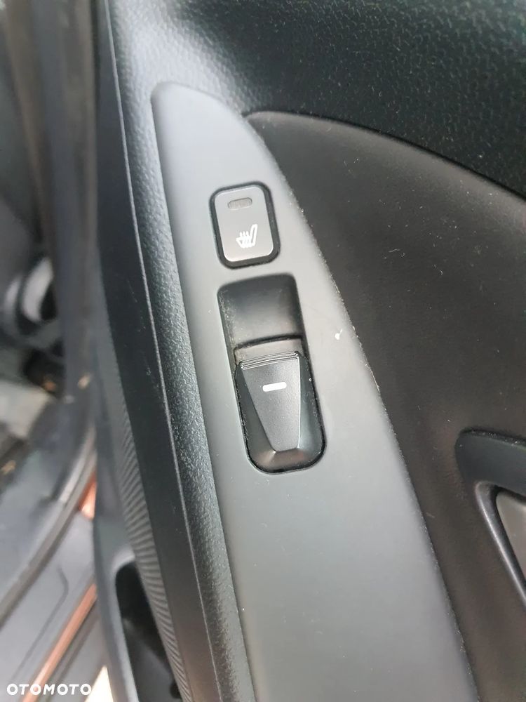 Hyundai ix35 1.6 2WD Fifa World Cup Edition - 7