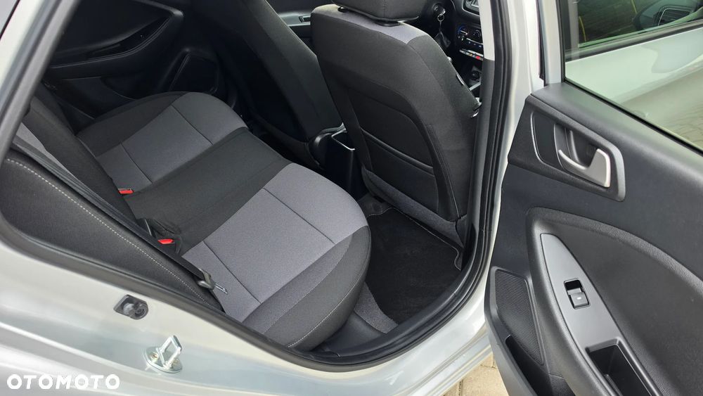 Hyundai i20 - 13