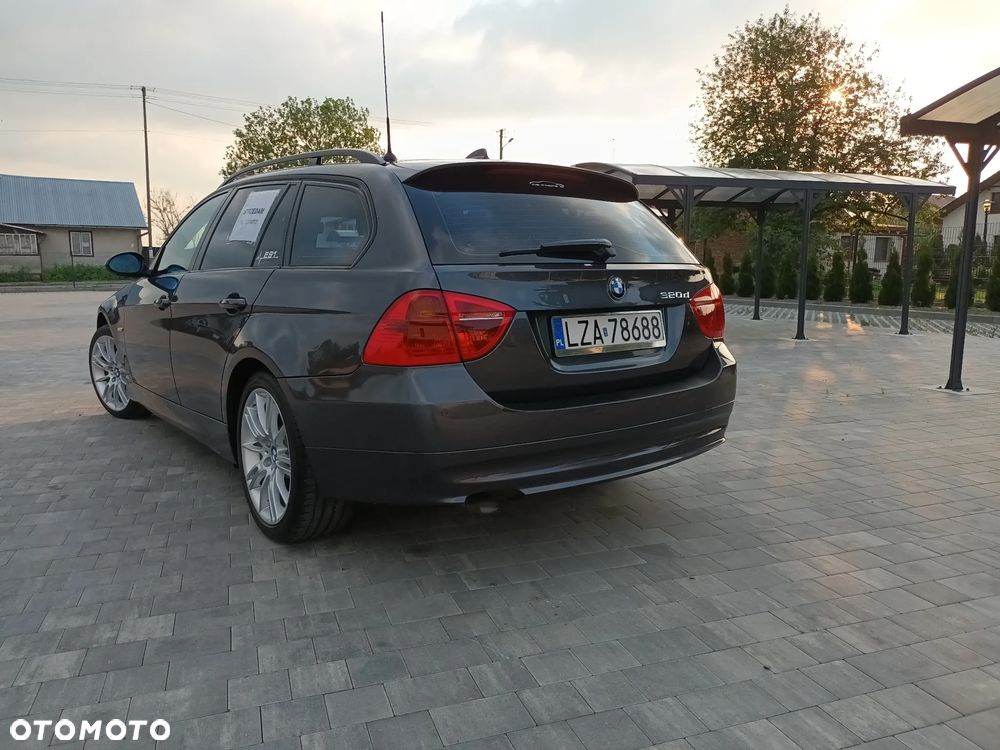 BMW Seria 3 320d - 10
