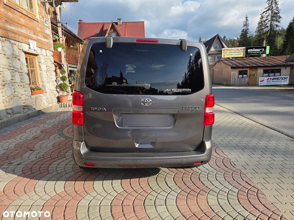 Toyota ProAce Kombi D-4D Medium 2,8t - 5