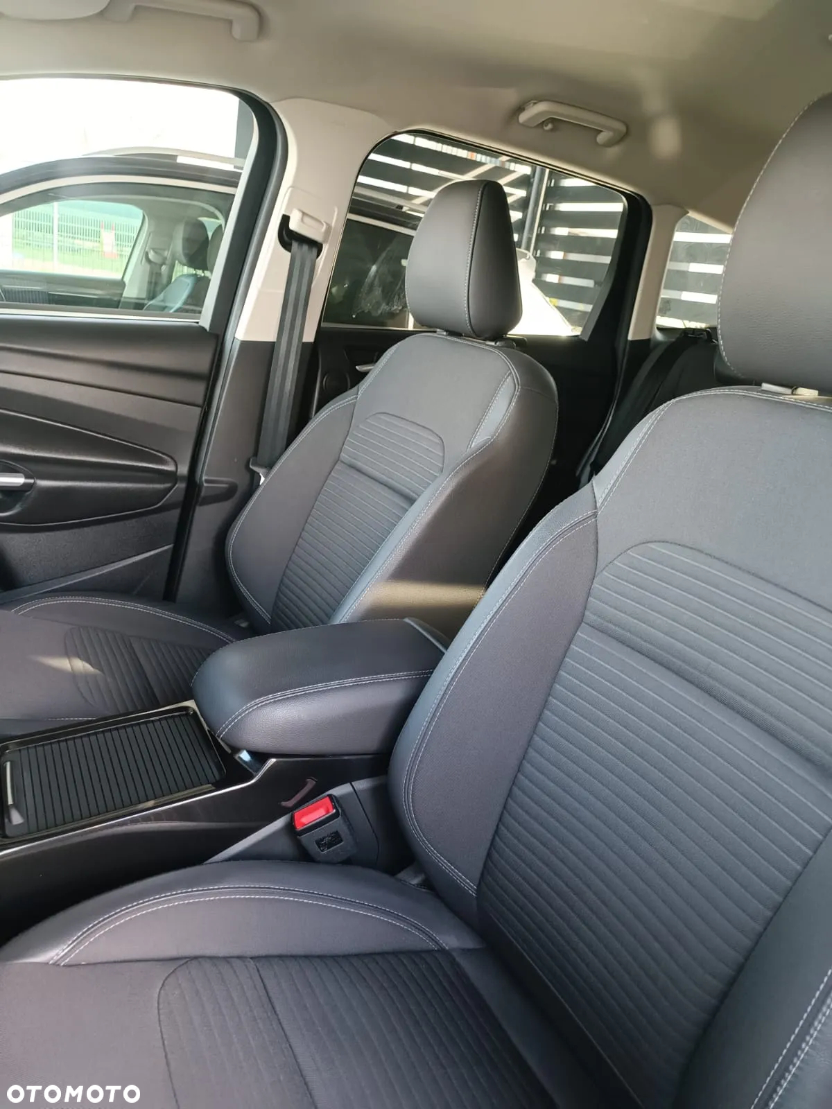 Ford Kuga 1.5 EcoBoost FWD Titanium ASS MMT6 - 30