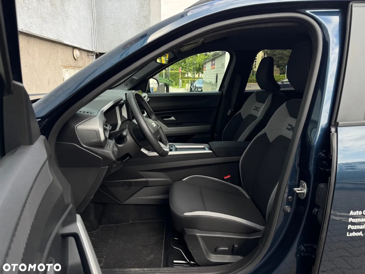 Dacia Bigster 1.8 Full Hybrid 155 Journey MMT - 10