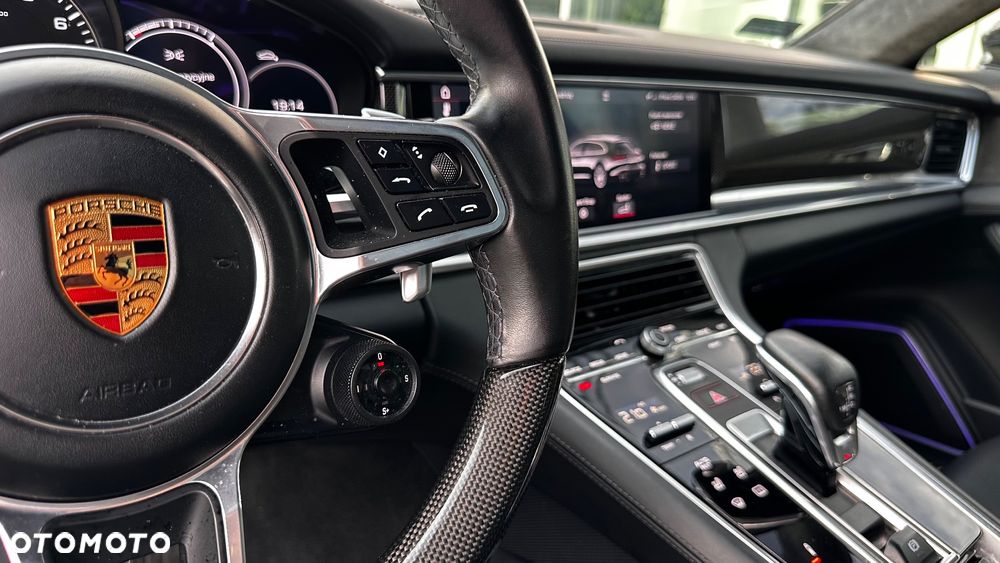 Porsche Panamera 4S Executive - 29