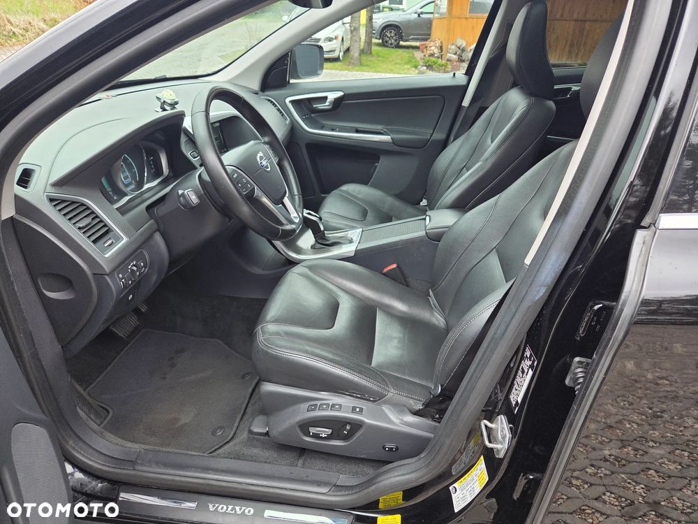 Volvo XC 60 T6 AWD Drive-E Summum - 5