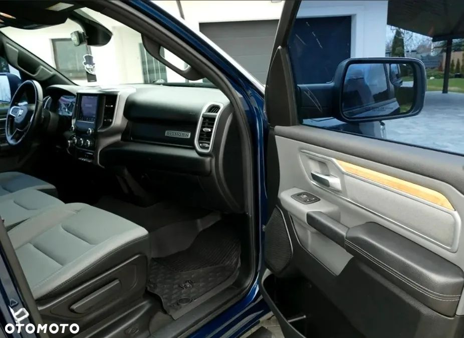 RAM 1500 5.7 Quad Cab Bighorn - 8