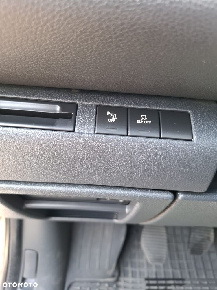 Peugeot 3008 1.6 HDi Premium - 24