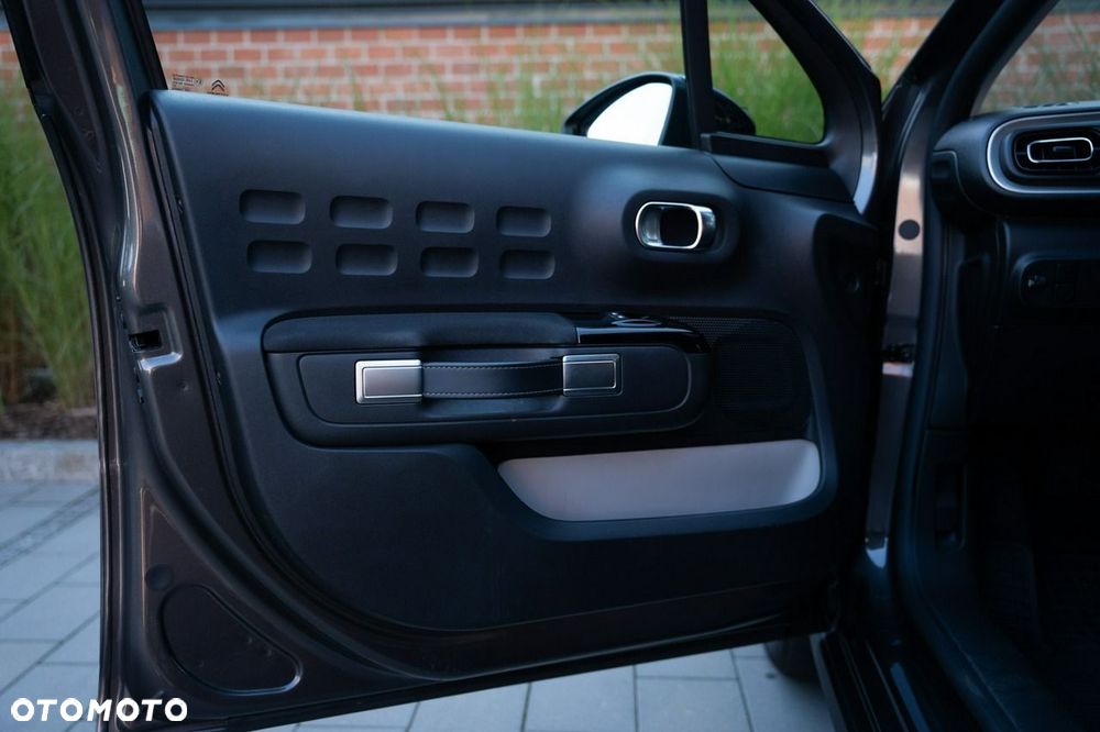 Citroën C3 1.2 PureTech Shine EAT6 - 10