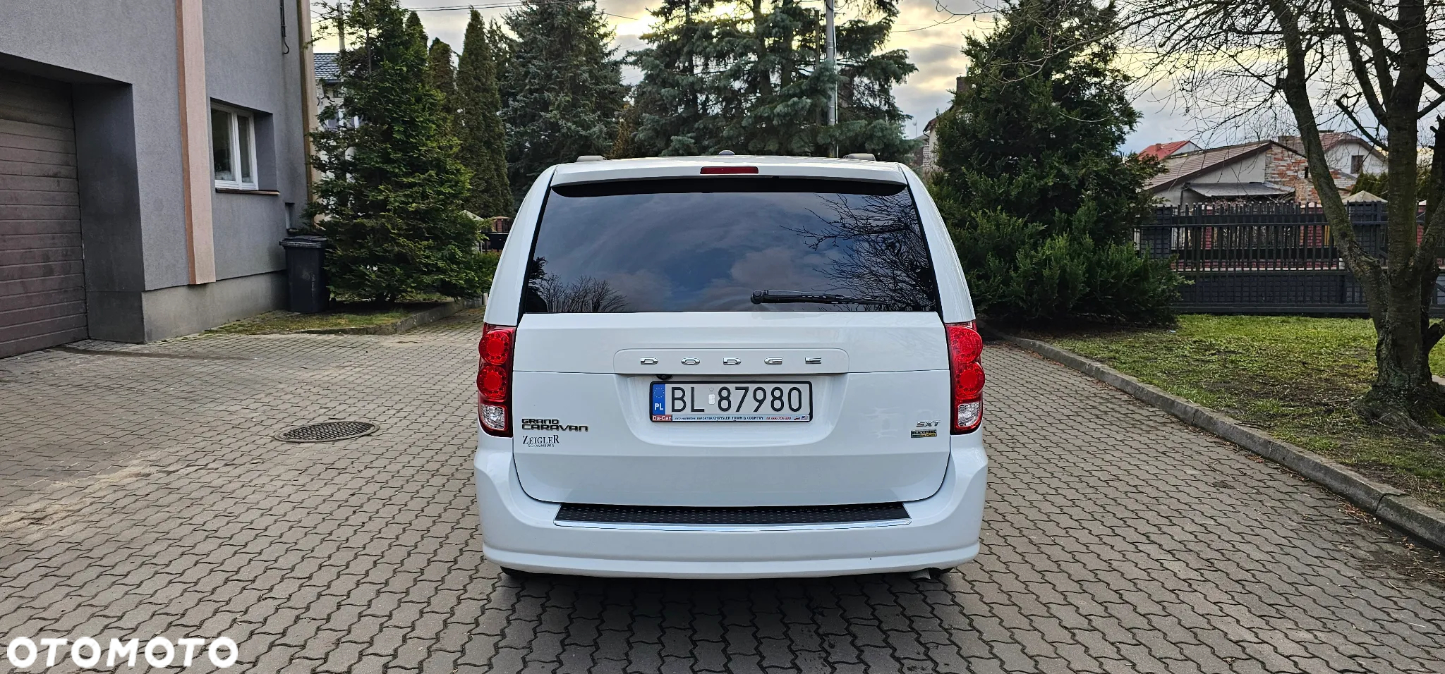 Dodge Grand Caravan - 6