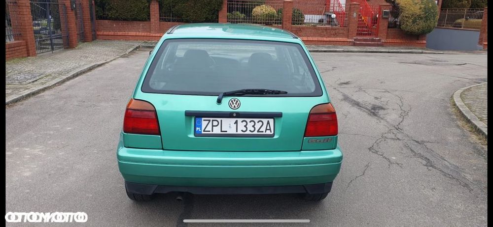 Volkswagen Golf - 2