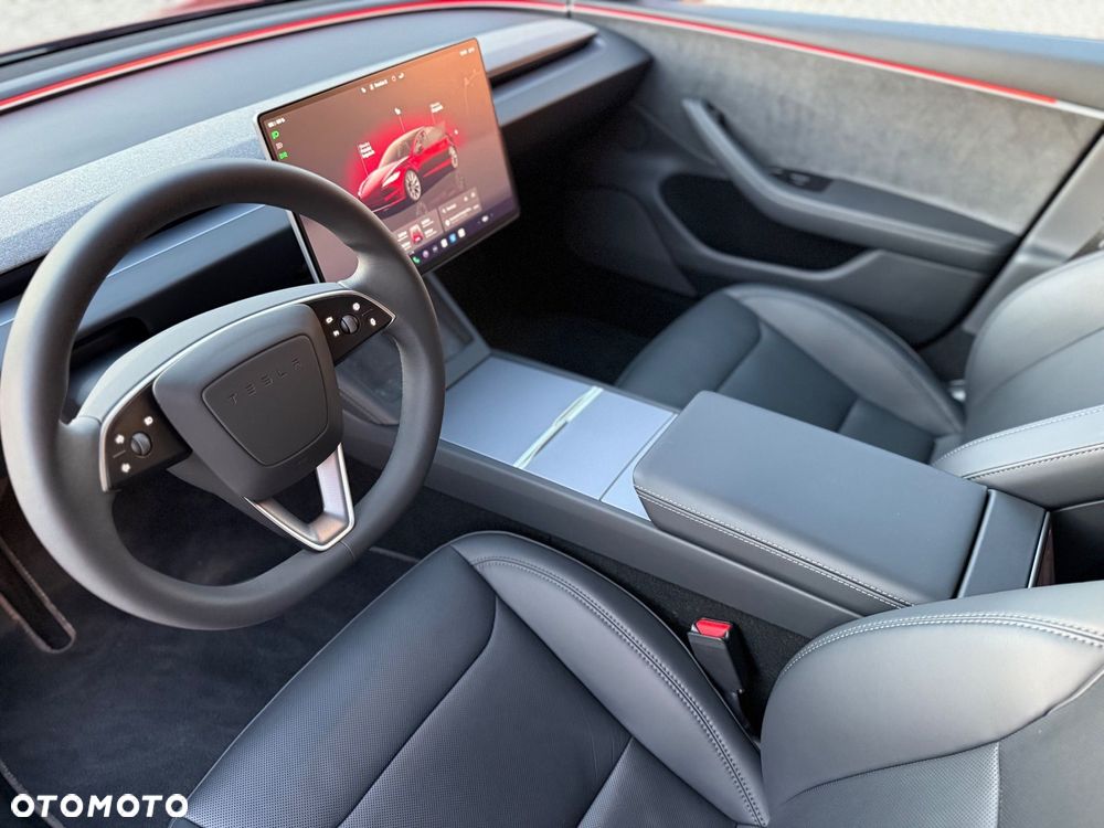 Tesla Model 3 - 11