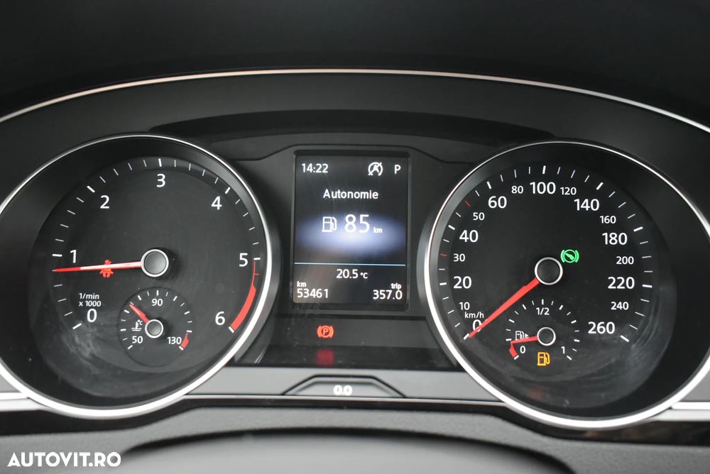Volkswagen Passat 2.0 TDI DSG Comfortline - 6