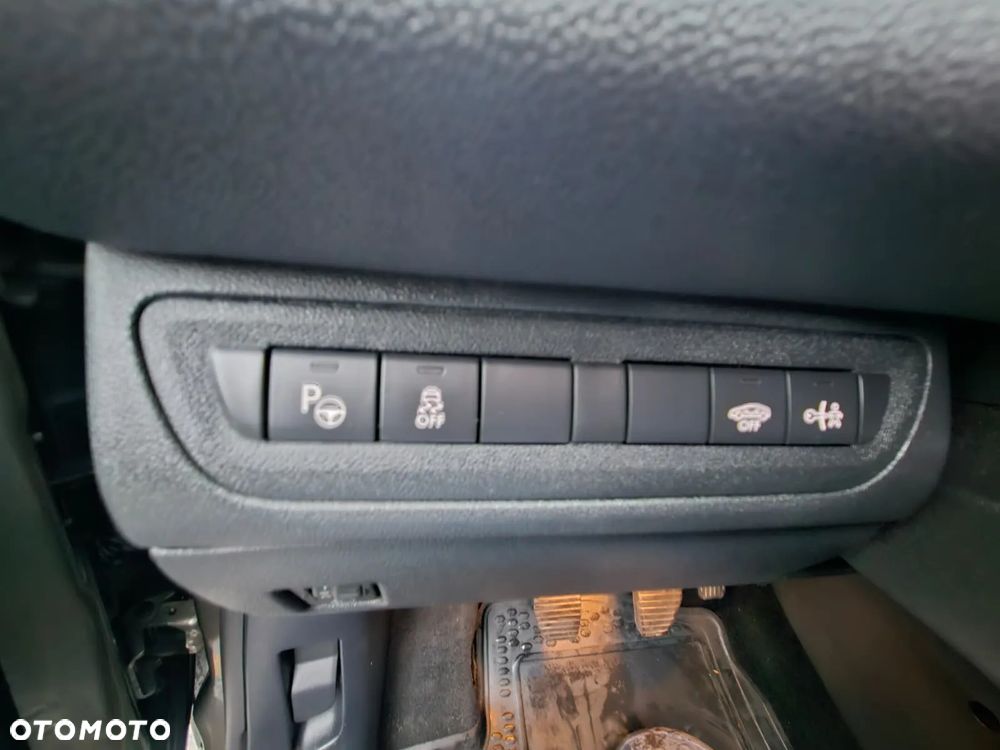 Peugeot 208 1.2 PureTech Allure - 18