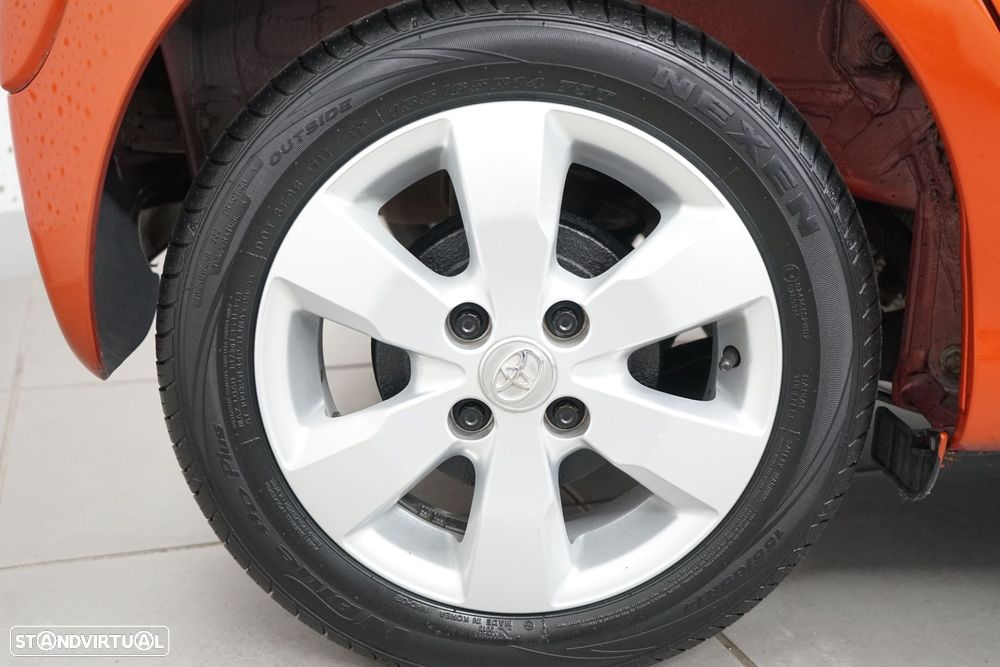 Toyota Aygo 1.0 Orange Edition - 11