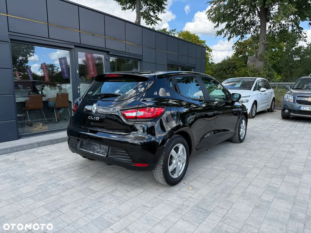 Renault Clio 1.2 16V 75 Collection - 21