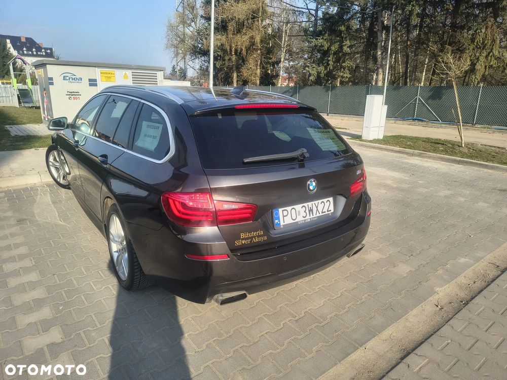 BMW Seria 5 520d M Sport - 8