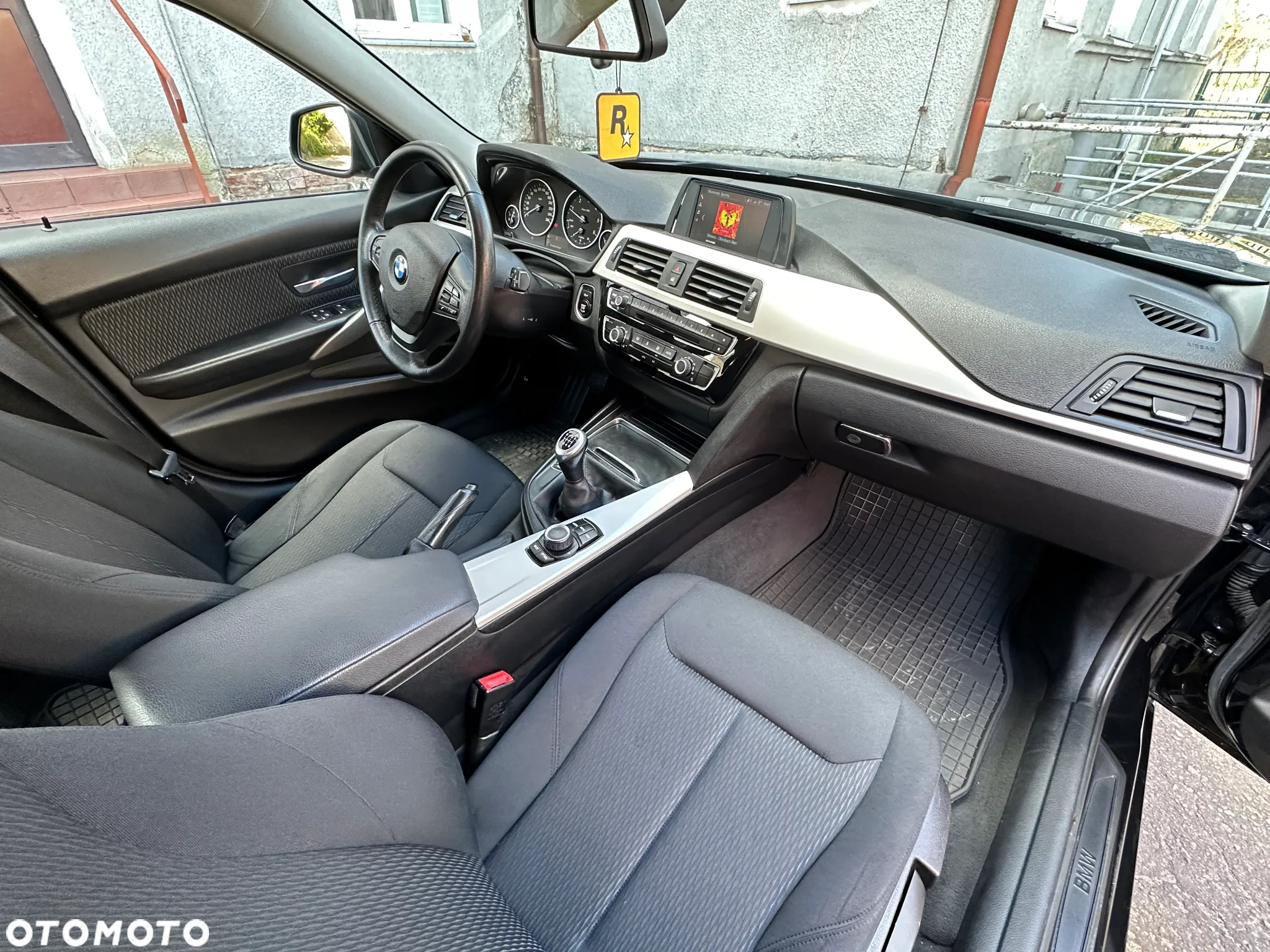 BMW Seria 3 - 16