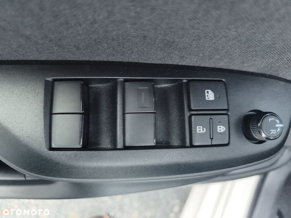 Toyota Yaris - 18