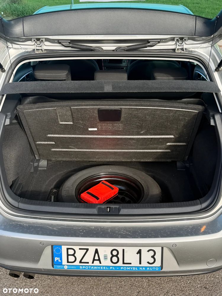 Volkswagen Golf - 10