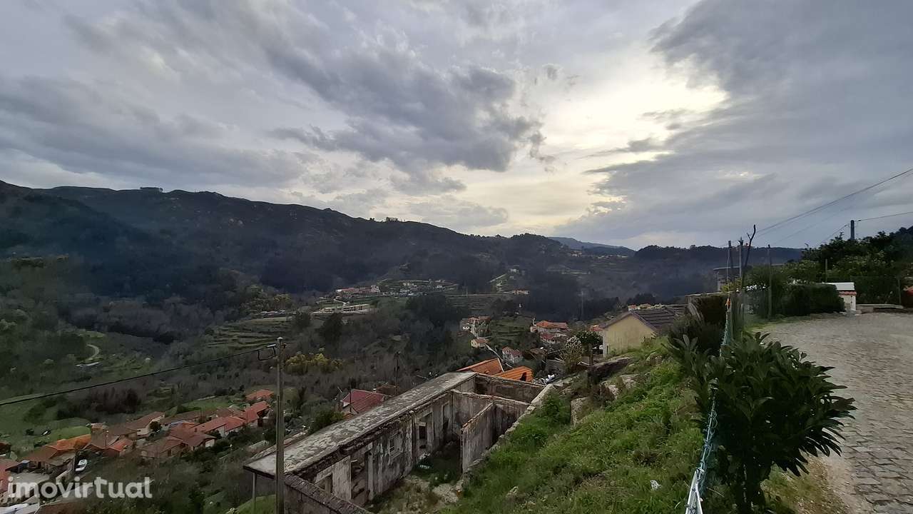 Moradia em pedra para restauro com aproximadamente 500m2 de terreno. - Grande imagem: 5/14