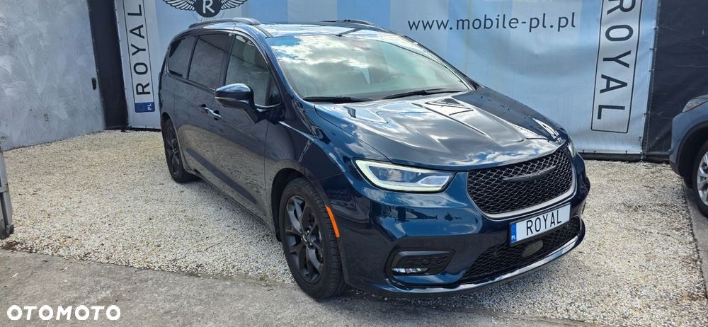 Chrysler Pacifica - 3
