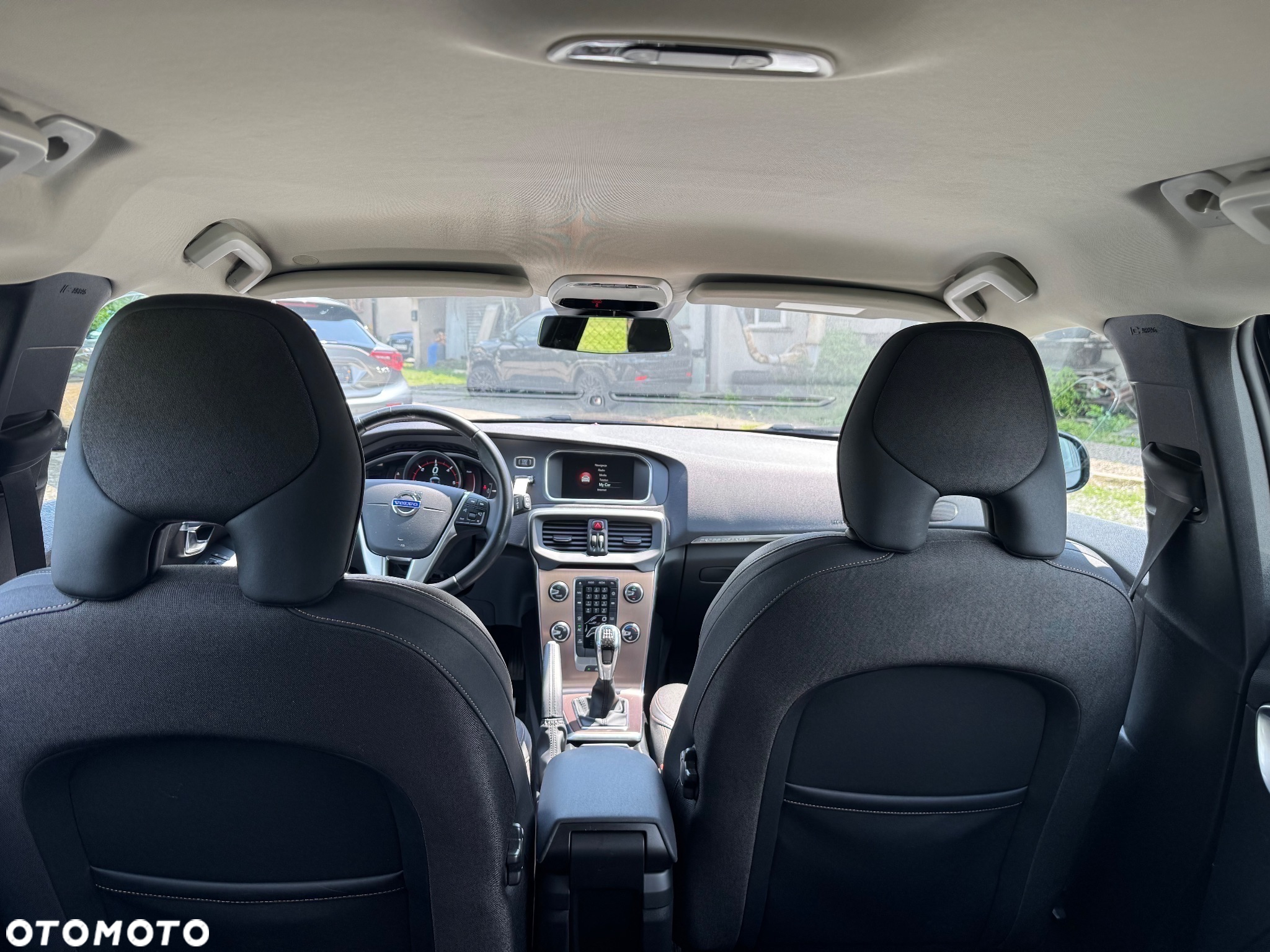 Volvo V40 Cross Country D3 Momentum - 25
