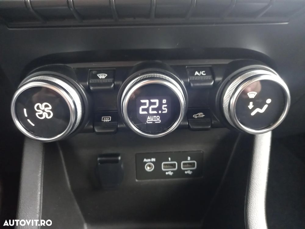 Renault Clio TCe 90 X-tronic BUSINESS EDITION - 21